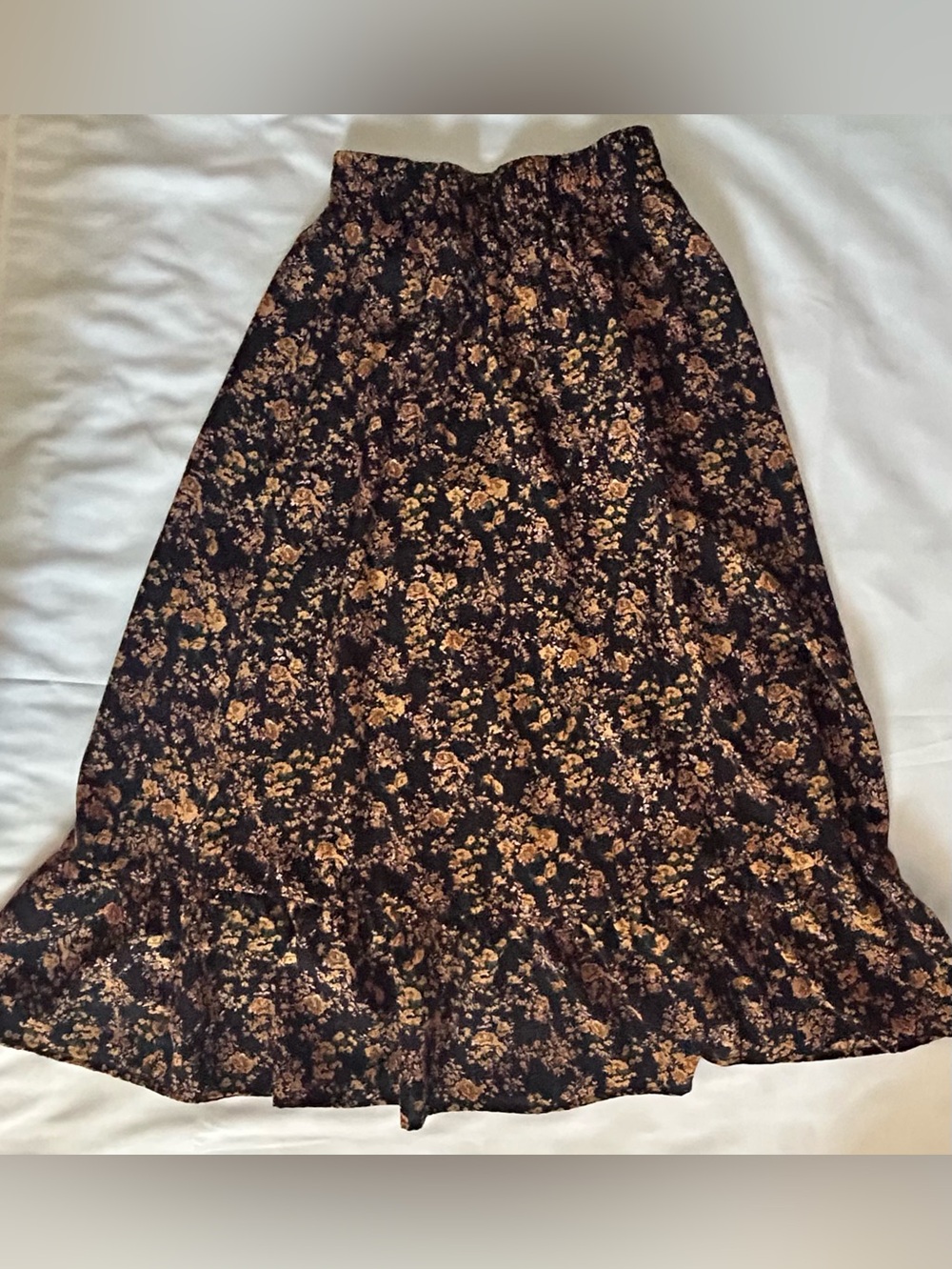 SHEIN All Over Ditsy Floral Print Long Skirt Size Small